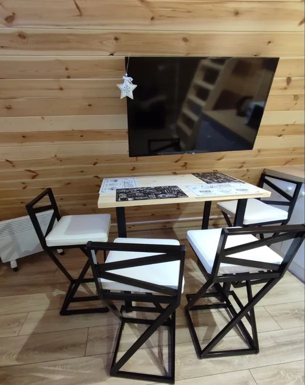 Дом на берегу реки №1