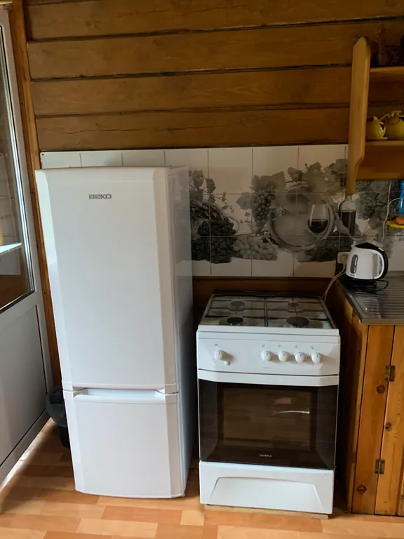 Уютный дом на берегу реки