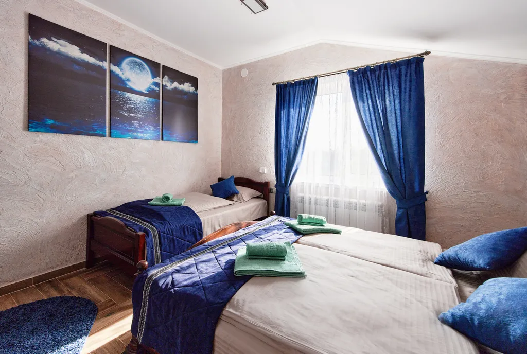 Дом на берегу озера