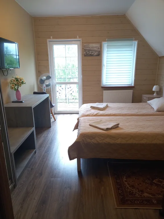 Коттедж у озера