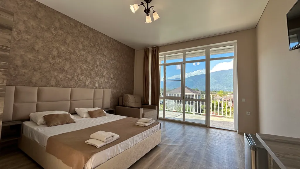 04. Семейный люкс new у бассейна, Алахадзы