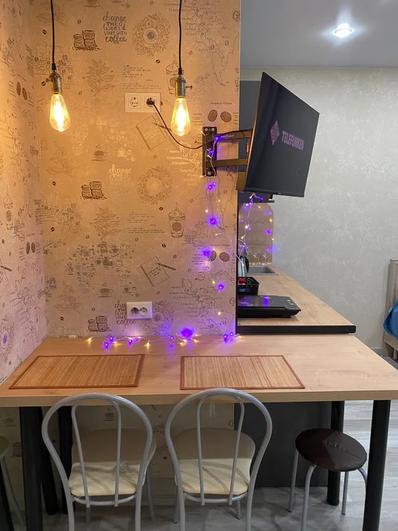 Уютная дизайнерская студия в центре