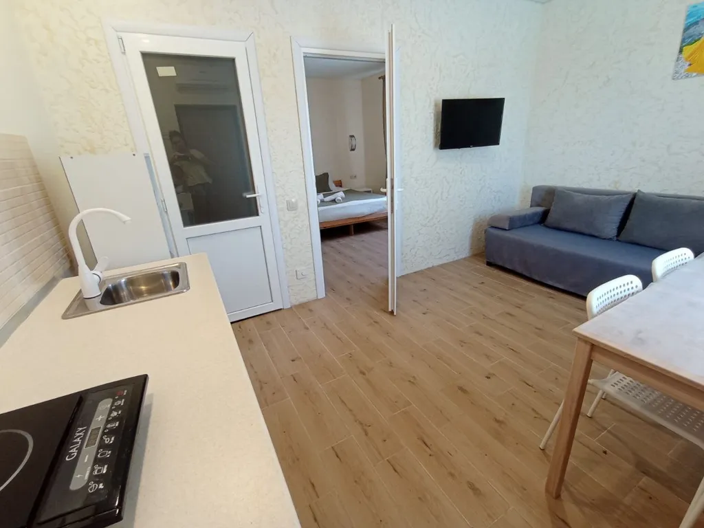 Квартира Апартаменты 2х комнатный семейный номер — аренда посуточно в Оленевка