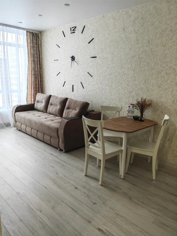 Солнечная квартира с видом на Московскую площадь