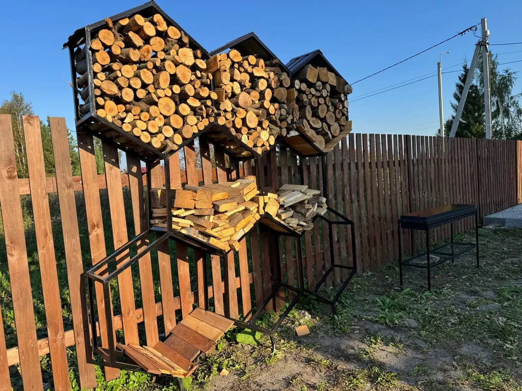 Гостевой дом с конюшней