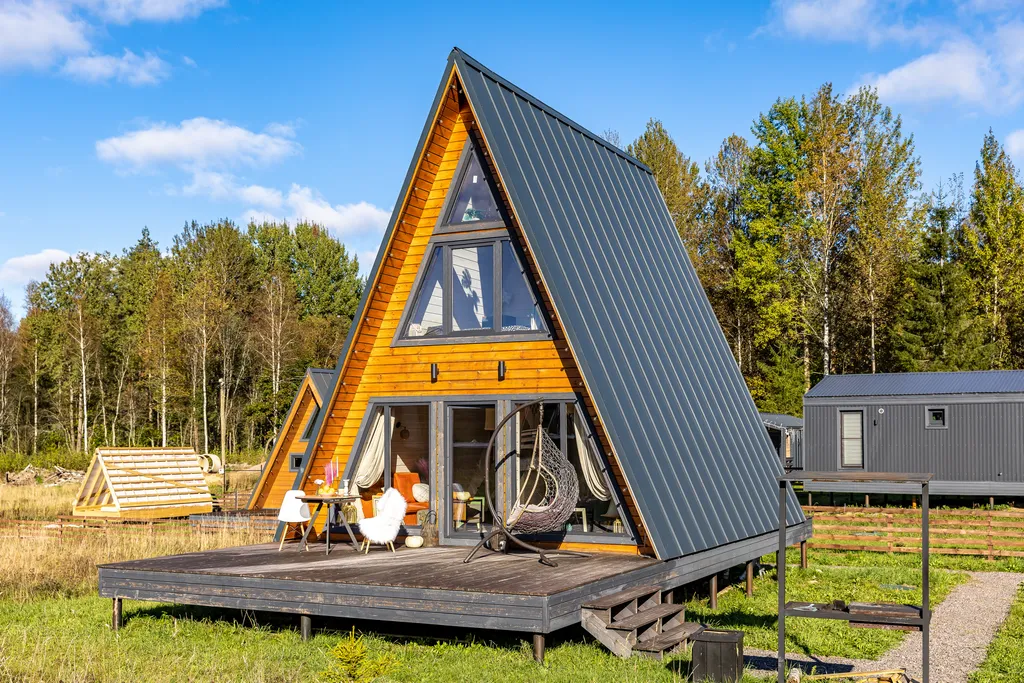 Треугольный дом у 3х горнолыжных курортов