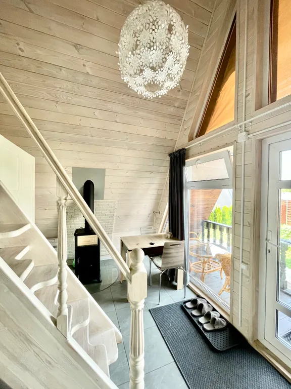 Загородный треугольный дом, с баней и чаном