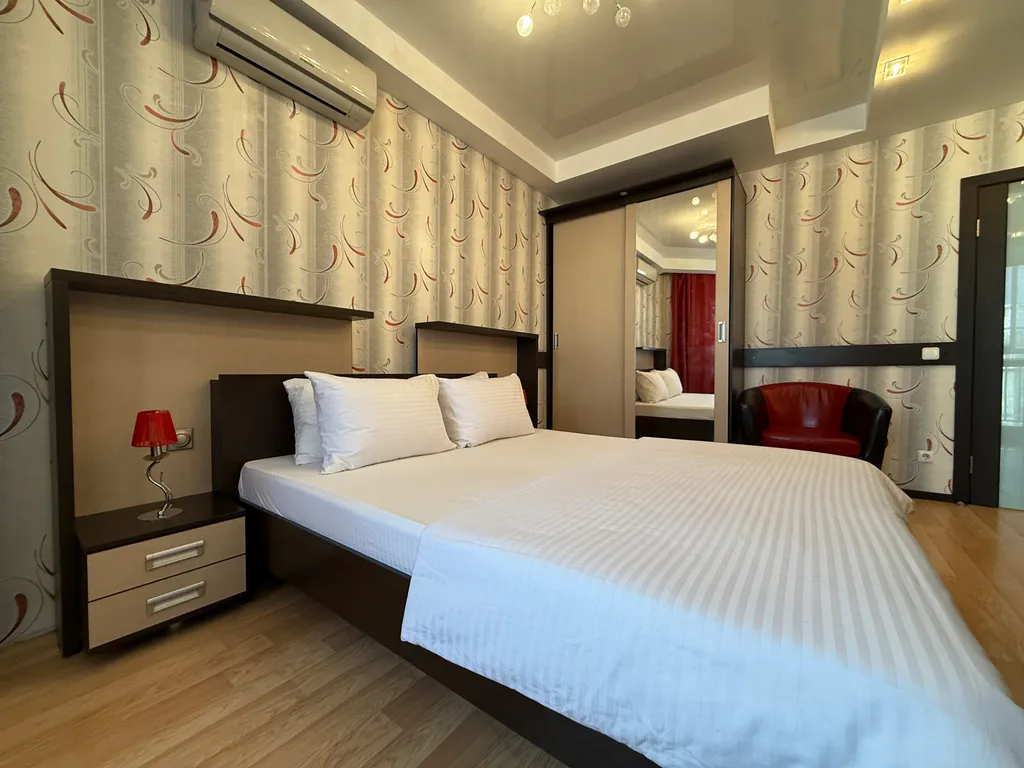 Тут хорошо на Сурикова