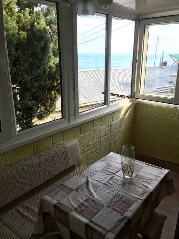 В центре у моря