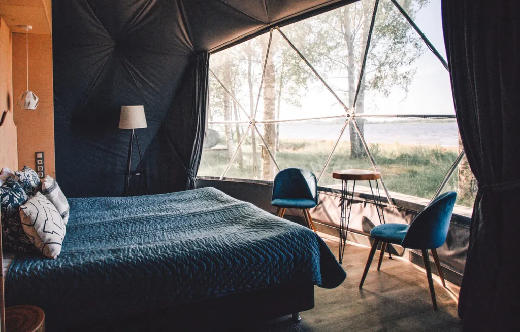 Сфера Classic с видом на море