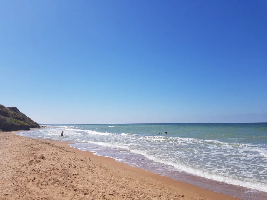 Вилла на 3 линии от моря