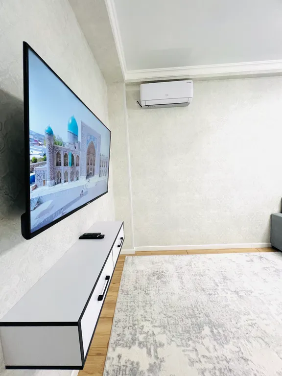 Новая Чистая Уютная С панорамными окнами В развитой локации