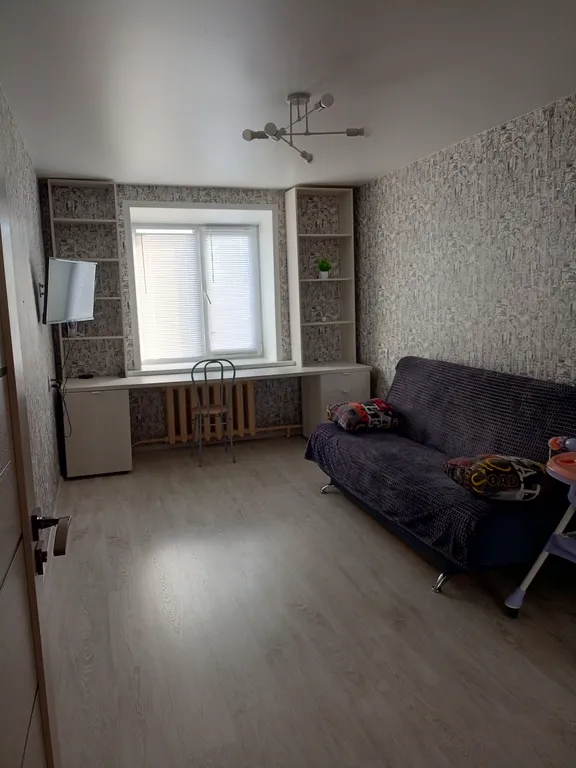 Квартира в спальном микрорайоне с парком для отдыха на Волге