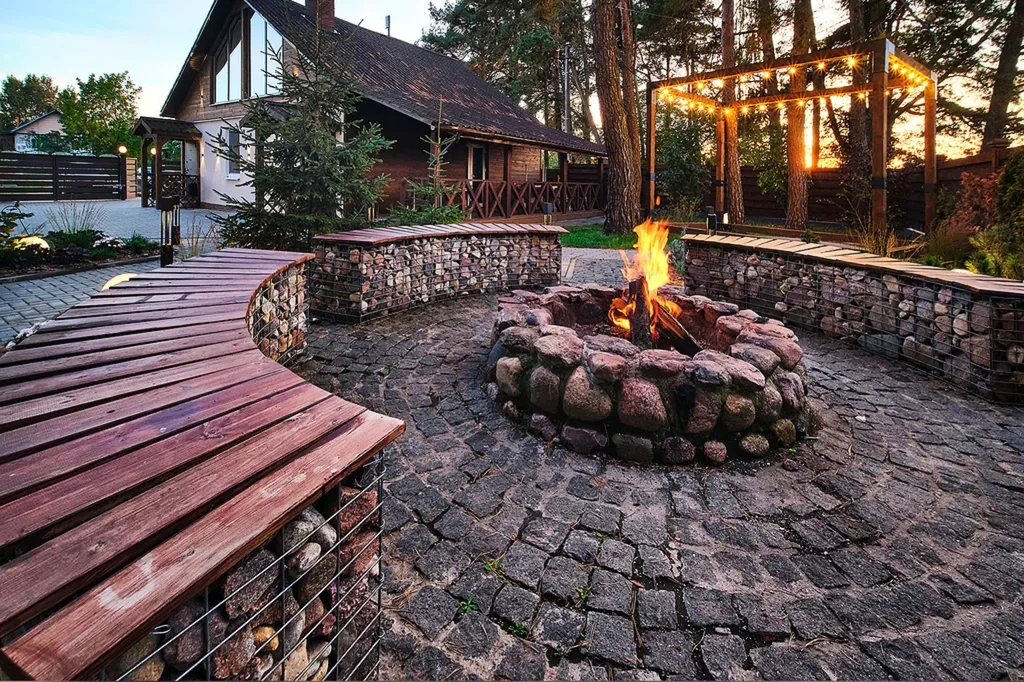 Усадьба и русская баня с холодной купелью Котра