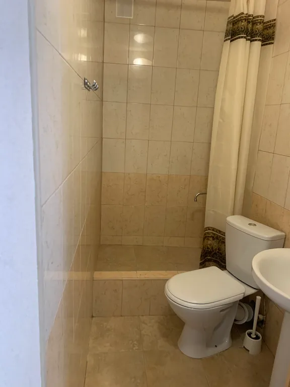 Квартира Квартира Трёхместный номер возле бассейна первый этаж — Геленджик