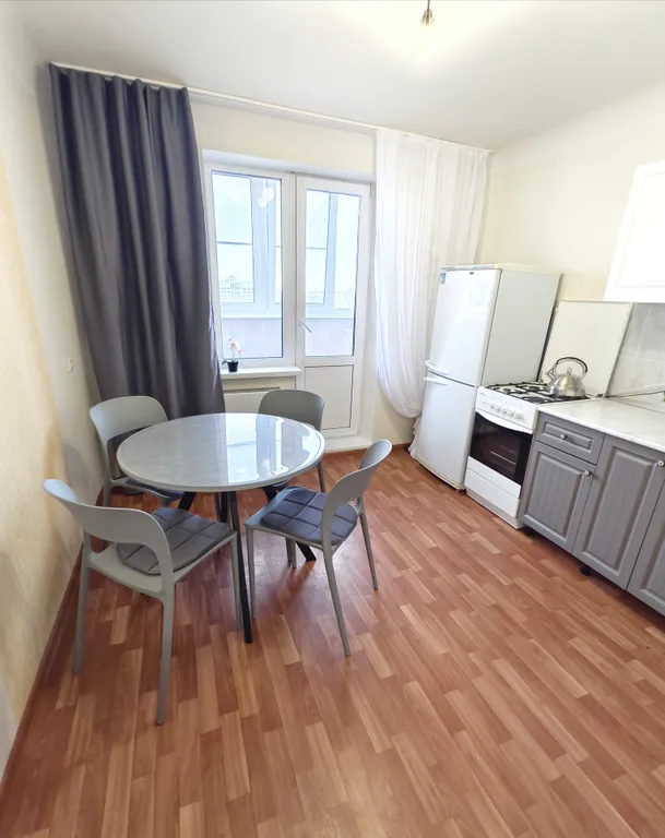 Квартира у мед центра имени Шумакова рядом с речкой