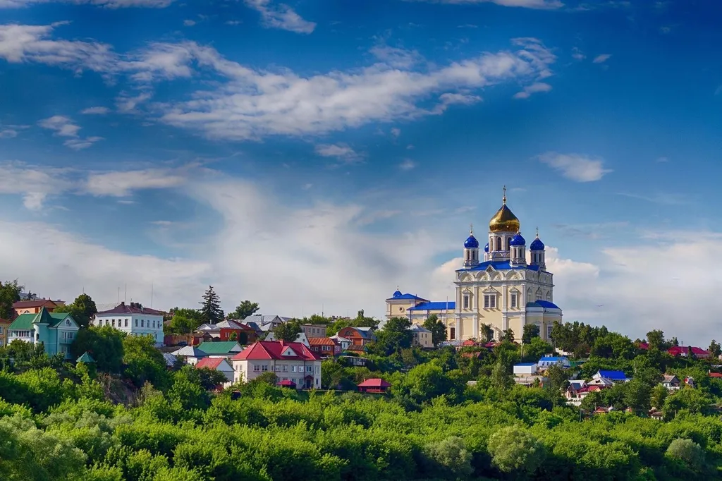 Хорошая квартира в историческом центре города, с охраняемой парковкой