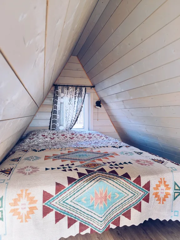 Коттедж Уютный дом с панорамным видом на лес — Луга