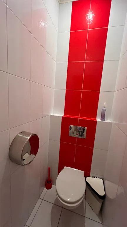 Уютная комната у площади Восстания