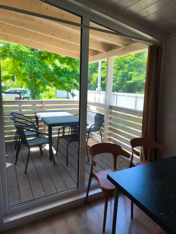 Новый деревянный современный дом в 2 минутах от моря