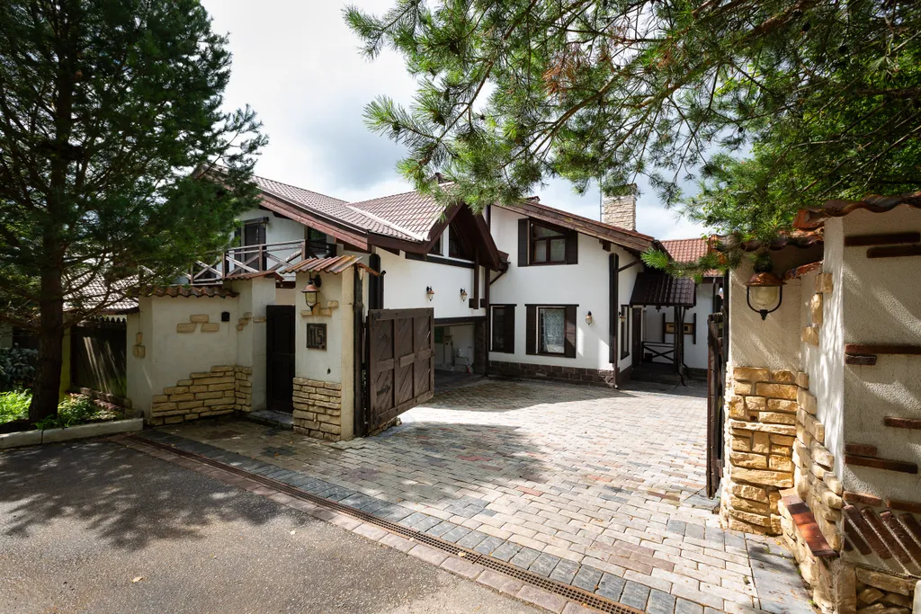 Коттедж 7-комнатный Дом — Ильинское