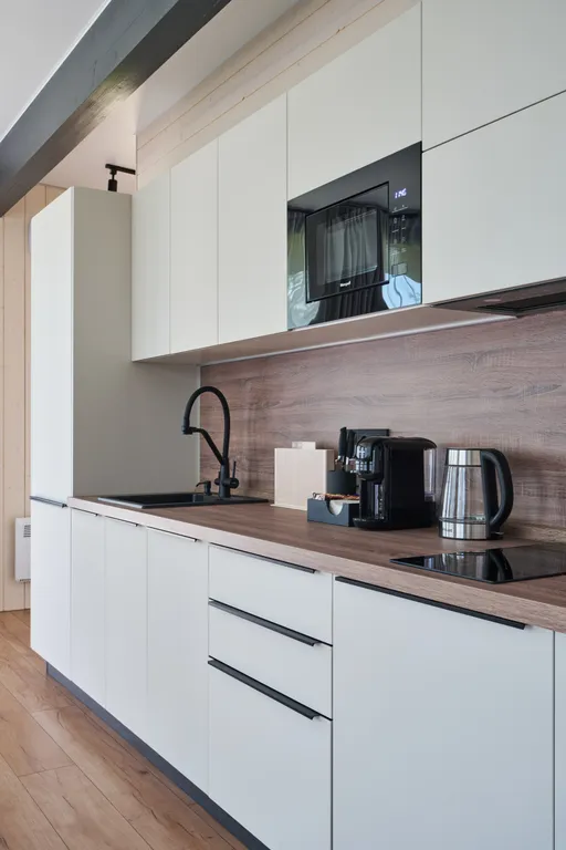 Коттедж Домик у реки в окружении сосен с камином, сауной и чаном — Семеновское