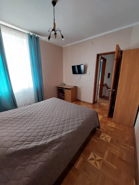 Коттедж Большой дом в центре города — Геленджик