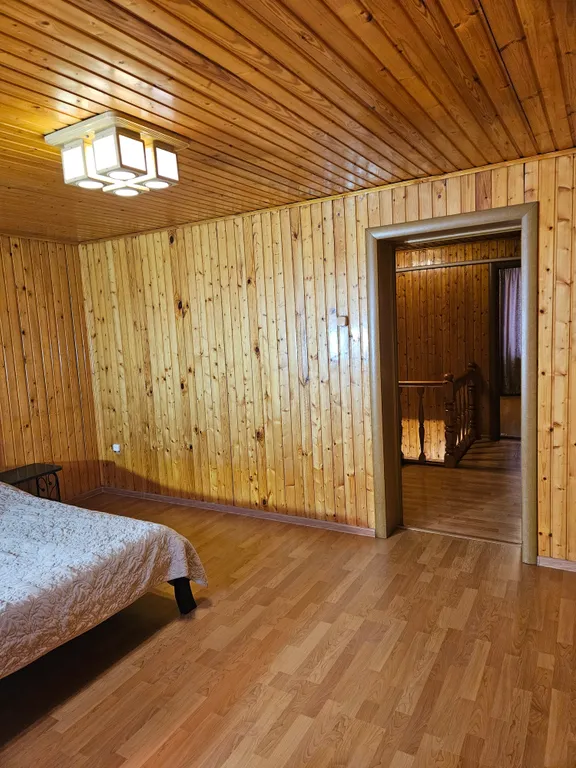 Коттедж Коттедж с большим бассейном — Черное