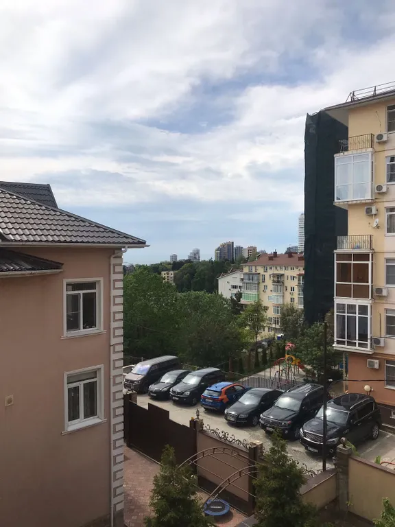 Квартира Большая комната в просторной 3-х комнатной квартире — Сочи
