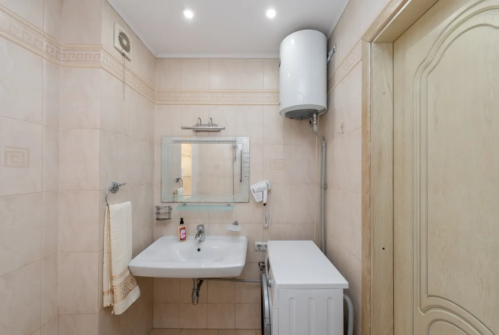 3-комнатный апартамент с балконом в центре столицы