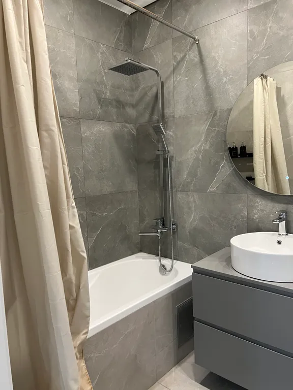 2-комнатная с большой кухней/гостинной,Рыбная деревня,Стадион,Вокзал