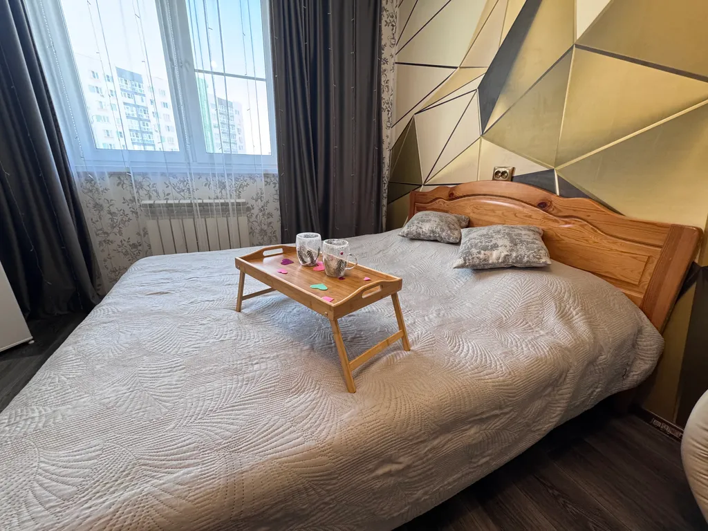 Тёплая уютная светлая студия с красивой локацией