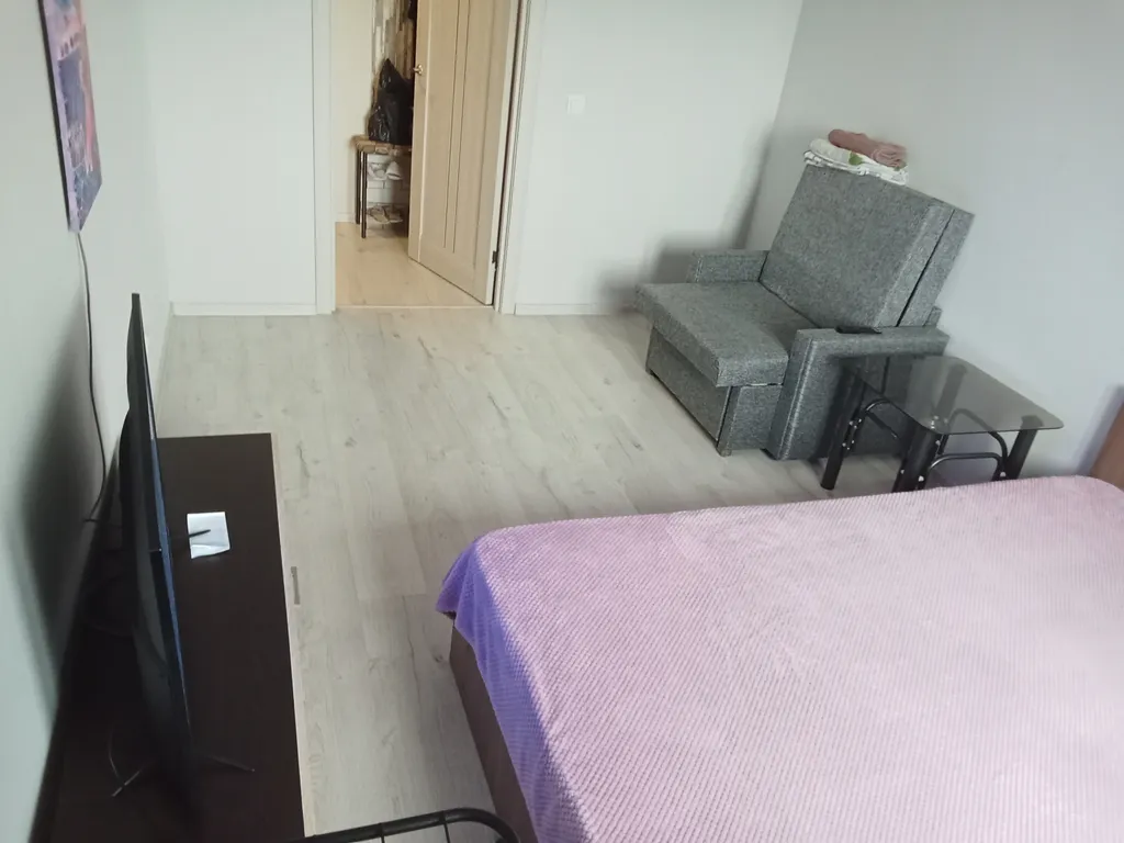 Уютная квартира с видом на лес с удобной кроватью