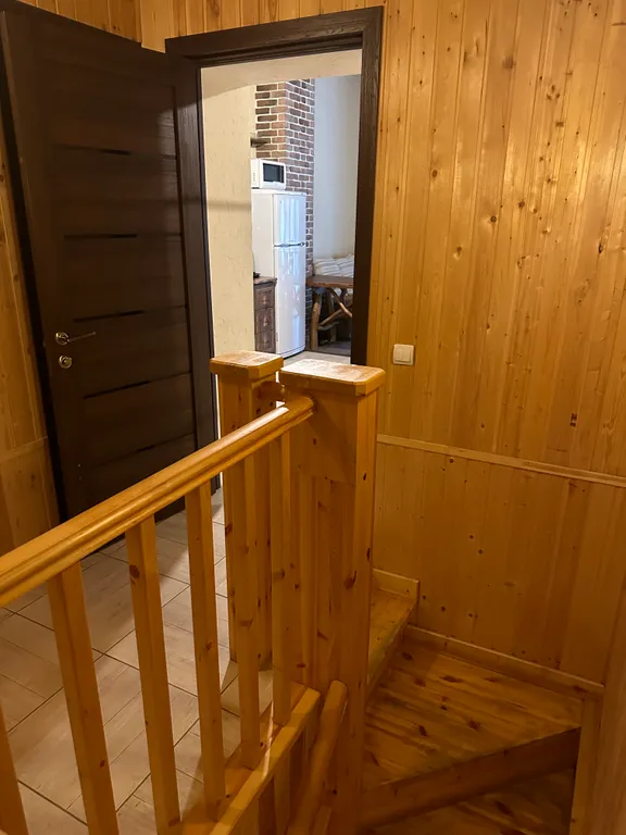 Уютная квартира на мансардном этаже с видом на горнолыжный склон, лес