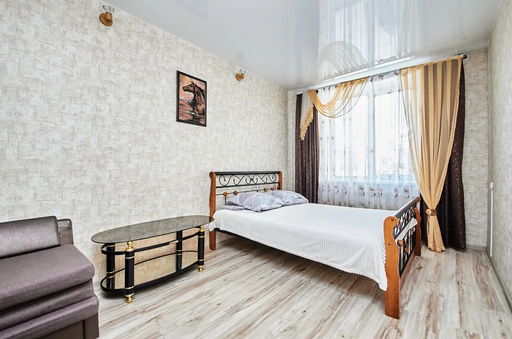 Двухкомнатная квартира в центре города — аренда посуточно в Томск