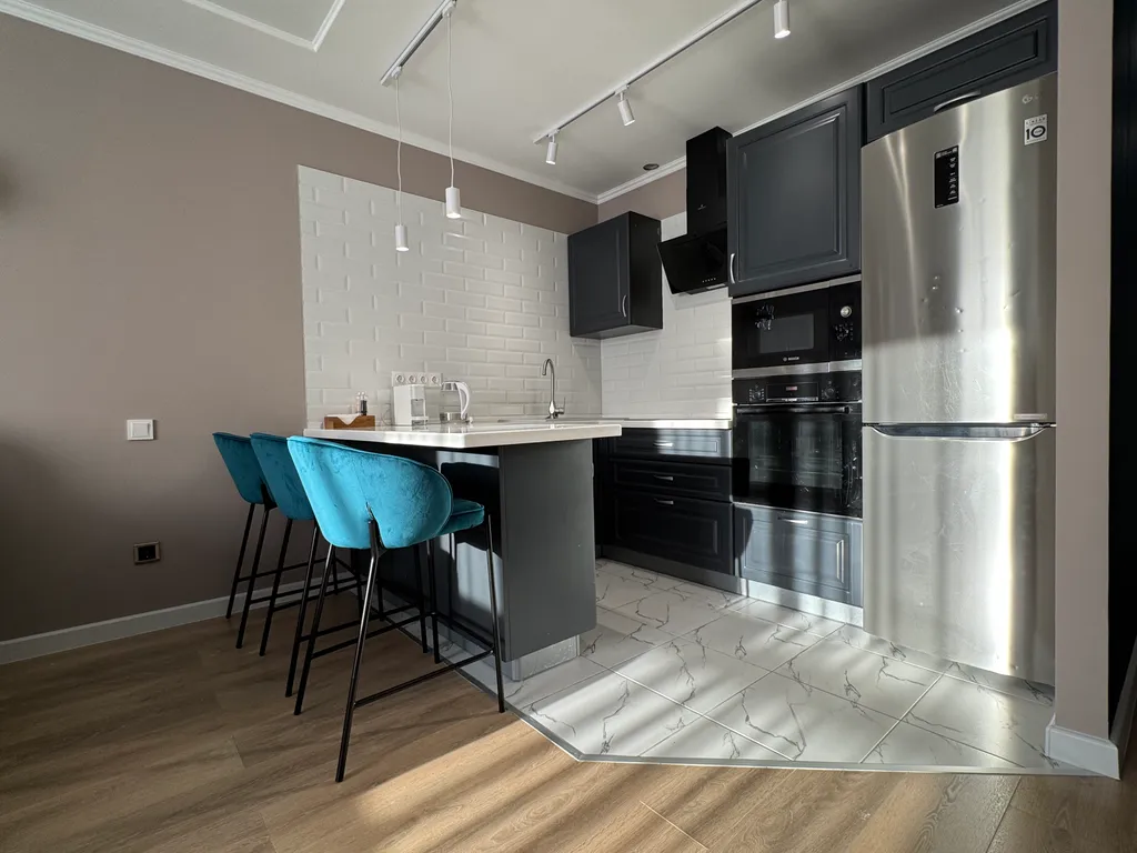 Квартира Просторная квартира с современным ремонтом у лесопарка — Лобня