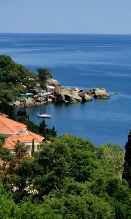 Квартира Уютная студия с видом на море — аренда посуточно в Алупка