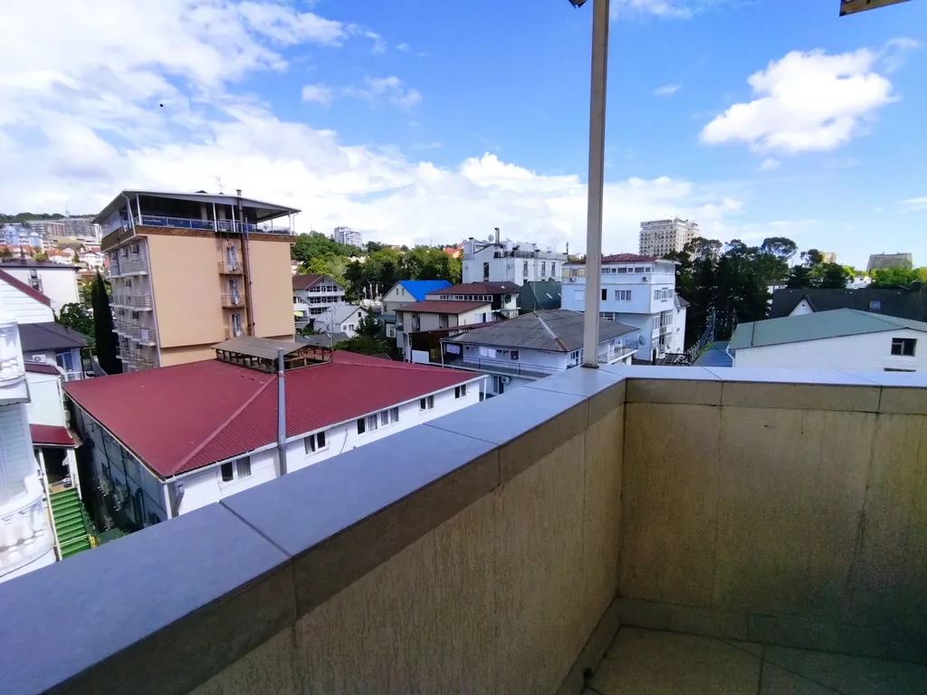 Трехуровневая 3-к квартира с террасой, у моря