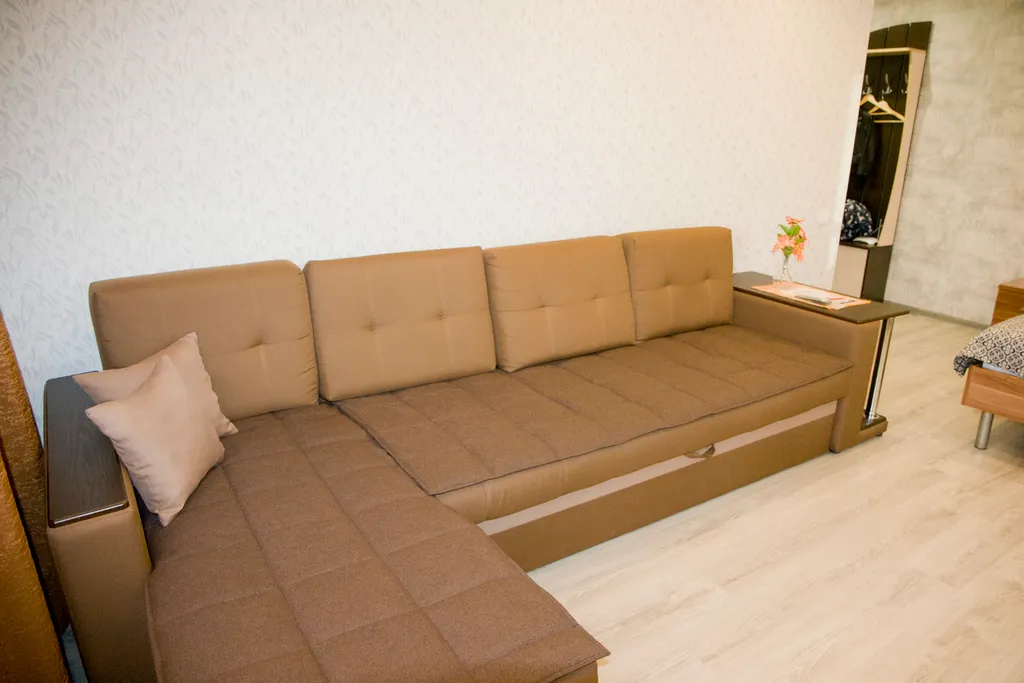 Однокомнатная люкс около Универсама-1