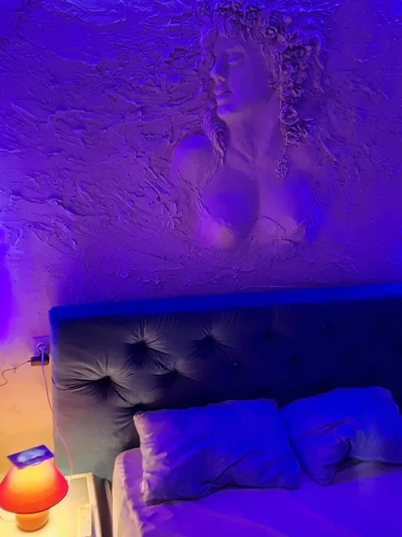 Небольшая двухкомнатная квартира с джакузи недалеко от центра