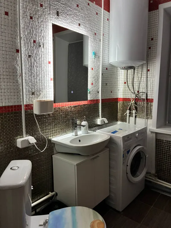 Квартира с хорошим ремонтом в самом центре — аренда посуточно в Слюдянка