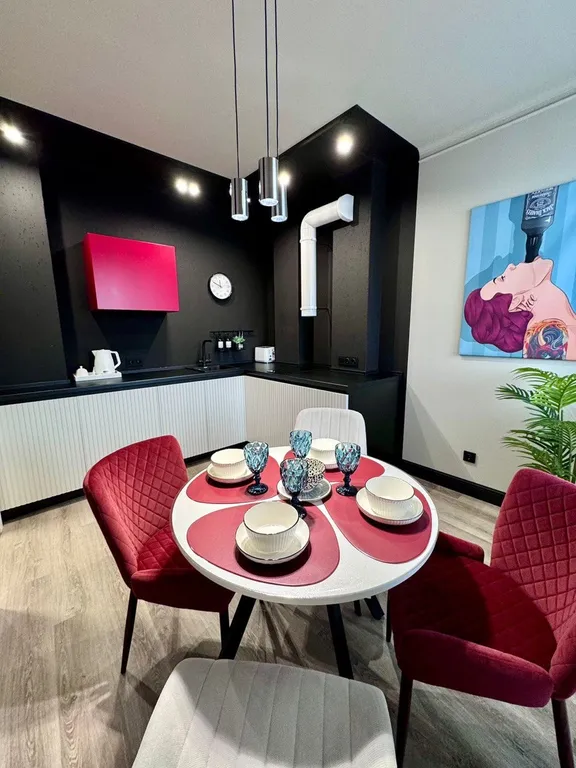 Стильные дизайнерские апартаменты на берегу реки Волга