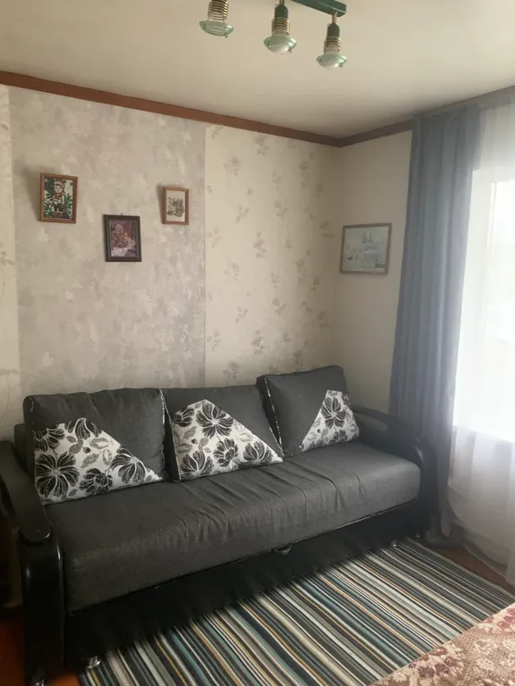 Живописный дом на природе недалеко от города