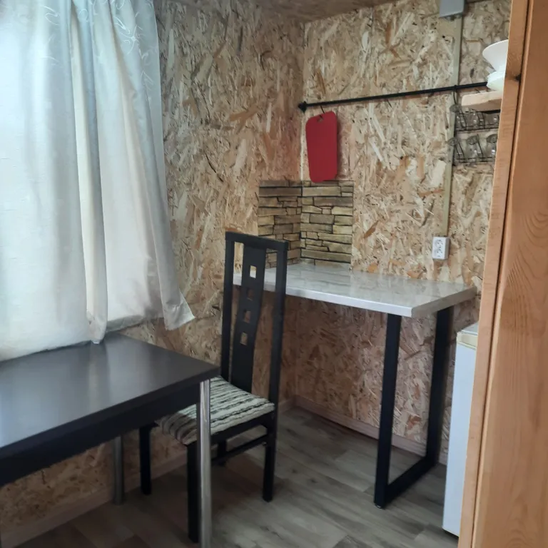 Семейный двухкомнатный номер с мини кухней на втором этаже