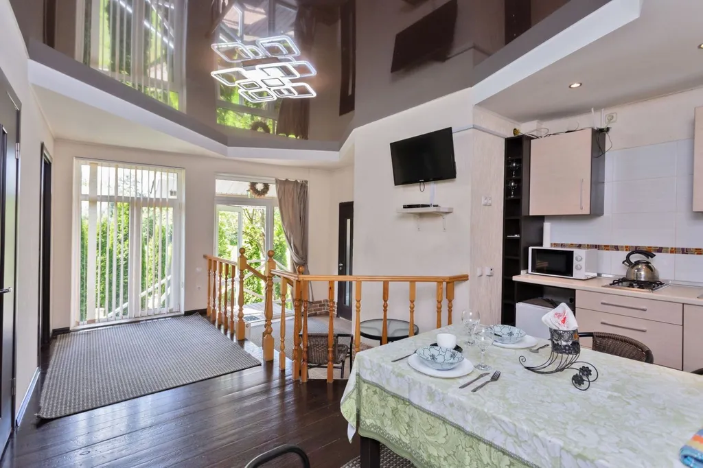 Коттедж с сауной и бассейном возле Минска