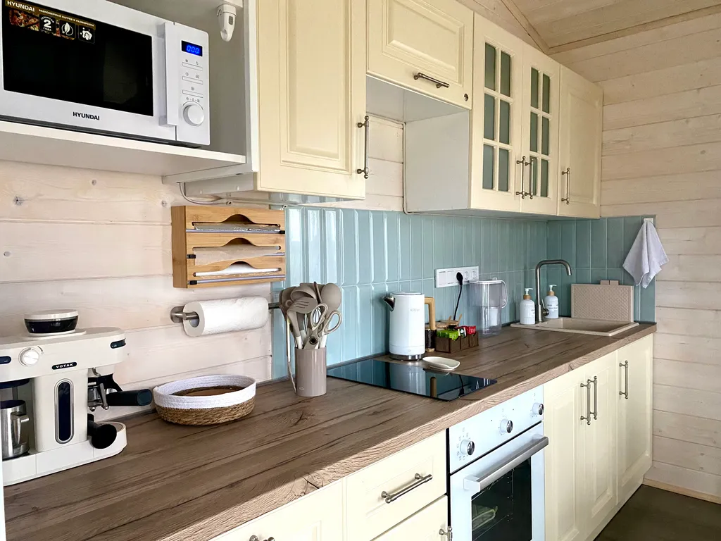 Домик Сказочный Лес с гриль-мангалом, костровой и большой сауной