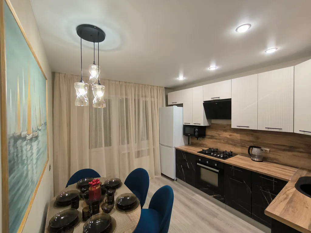 Новая просторная квартира возле аквапарка — аренда посуточно в Псков