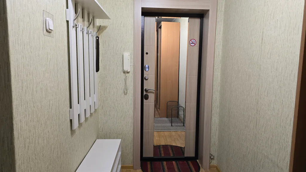 2-комнатная квартира с двумя кроватями и диваном