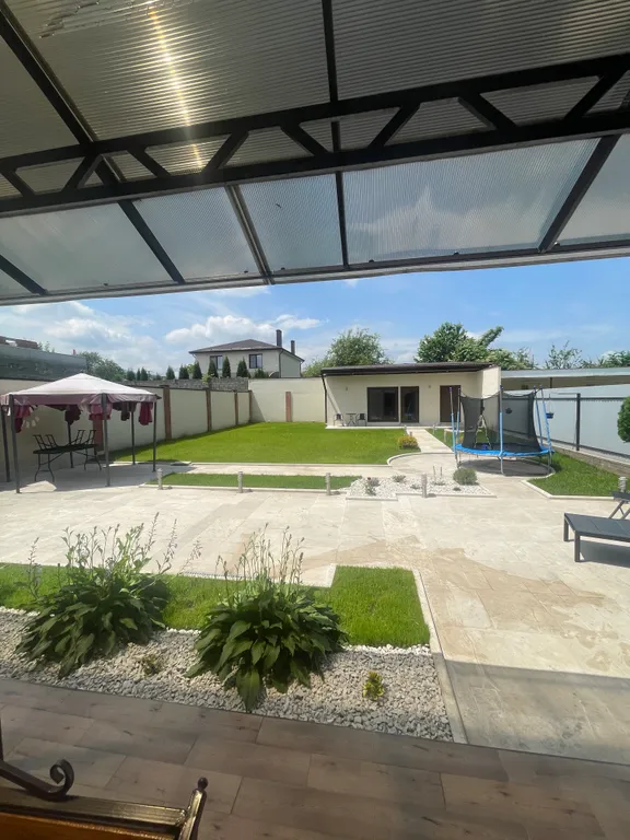 Комфортная дача в городе