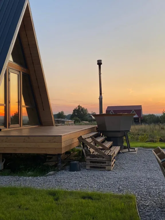 Коттедж Уютный домик Афрейм с видом на горы и лес — Аша